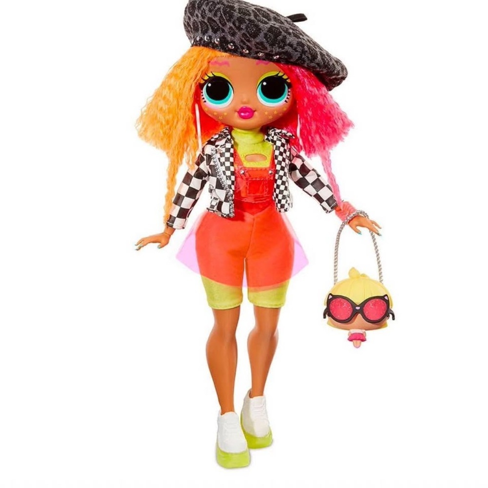 L.O.L. Surprise! O.M.G. Winter Disco Dollie Fashion Doll & 2 Sisters